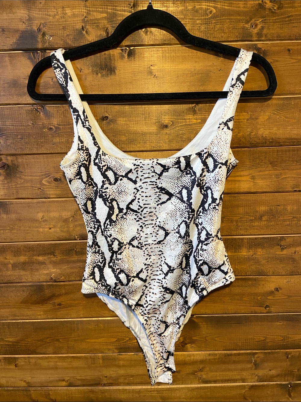 White Fox Snake Print Bodysuit – Size Small